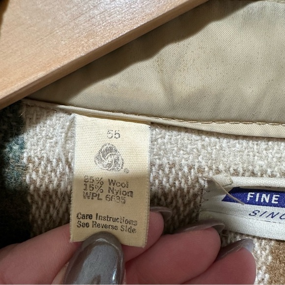 Vintage Amana Woolen Plaid Shacket - Picture 10 of 10